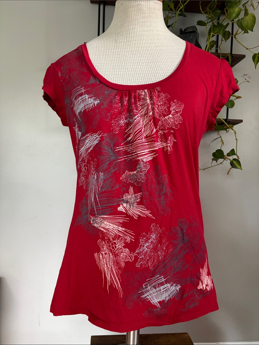 Calvin Klein Jeans Red Short-Sleeve Scoop Neck Tee with Silver Floral Print